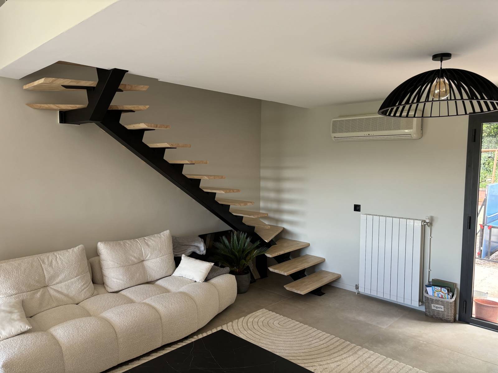 Fabrication sur mesure d'un escalier en acier et bois par Savoir Fer, près d'Apt (84)