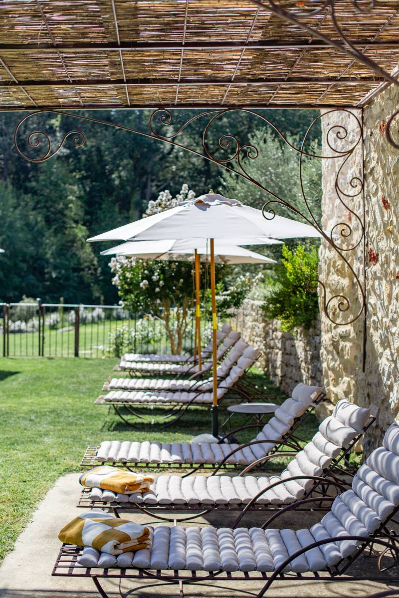 Fabricant de mobilier extérieur en fer forgé sur mesure dans le Vaucluse et ses alentours (84)