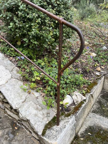 Garde-corps en fer forgé dans le Luberon et ses alentours (84)