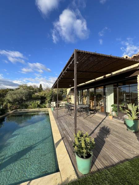 Devis gratuit pour pergola en fer forgé dans le Luberon et ses alentours (84)